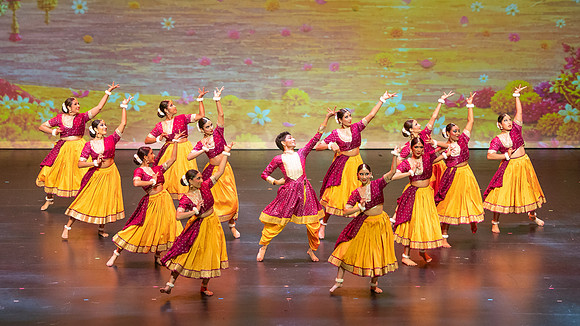 41-Kruthi-Shagun-Show2__DSC8019