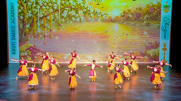 73-Kruthi-Shagun-Show2__DSC8092