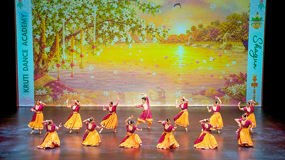86-Kruthi-Shagun-Show2__DSC8120