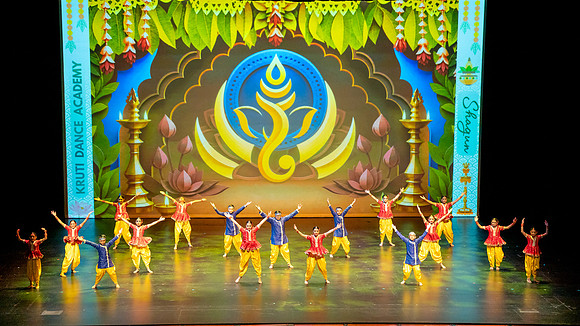 100-Kruthi-Shagun-Show2__DSC8155