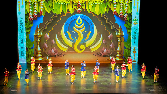 109-Kruthi-Shagun-Show2__DSC8183