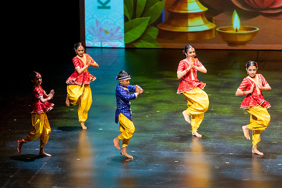 116-Kruthi-Shagun-Show2__DSC8188