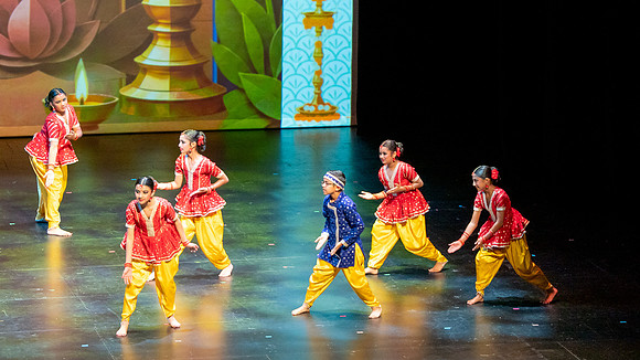 128-Kruthi-Shagun-Show2__DSC8198