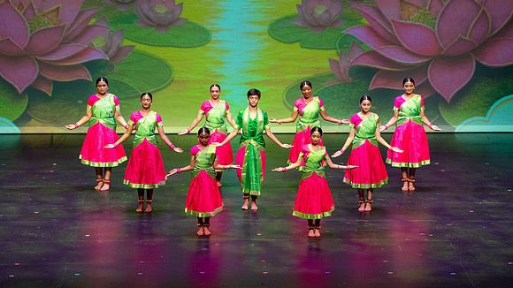 192-Kruthi-Shagun-Show2__DSC8266