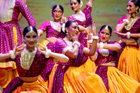 18-Kruthi-Shagun-Show3_CA200935-2