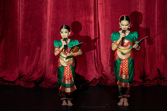 3-Kruthi-Shagun-Show4__DSC4267