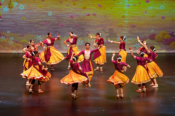 17-Kruthi-Shagun-Show4__DSC4289