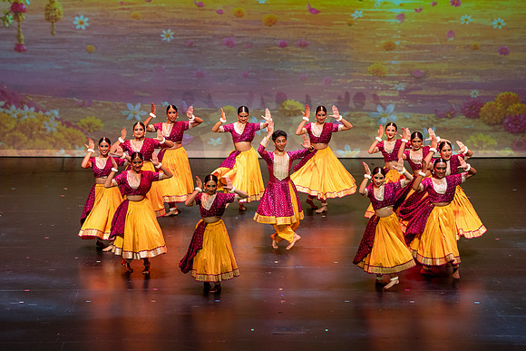 20-Kruthi-Shagun-Show4__DSC4295