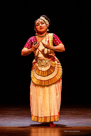 180-Lasya Lahari_VV200237