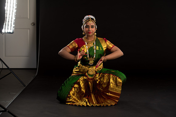 Navya-011