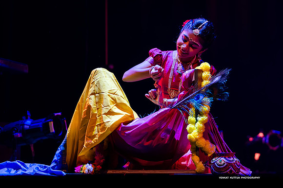 57-Radha_VV205708