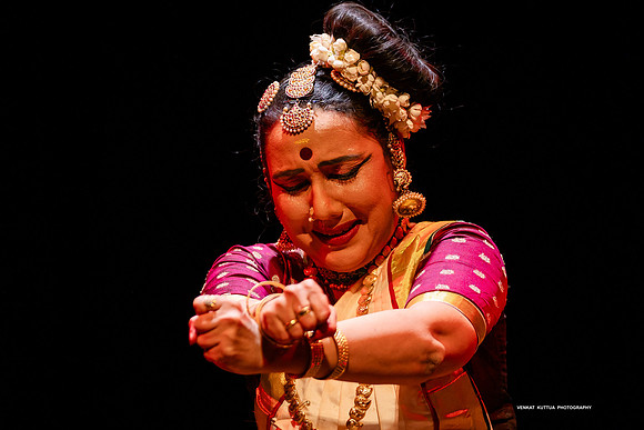 187-Lasya Lahari_VV200285