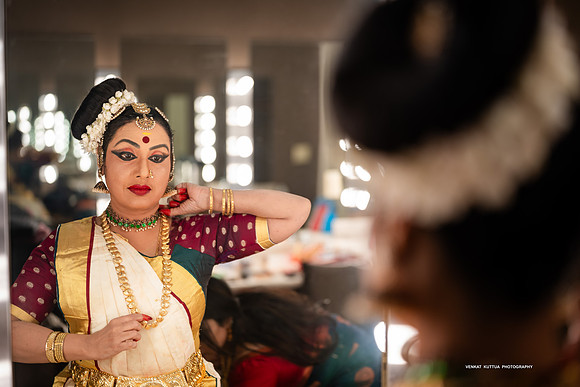 24-Lasya Lahari_VV209330