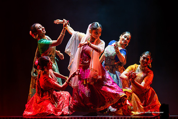 61-Radha_VV205718