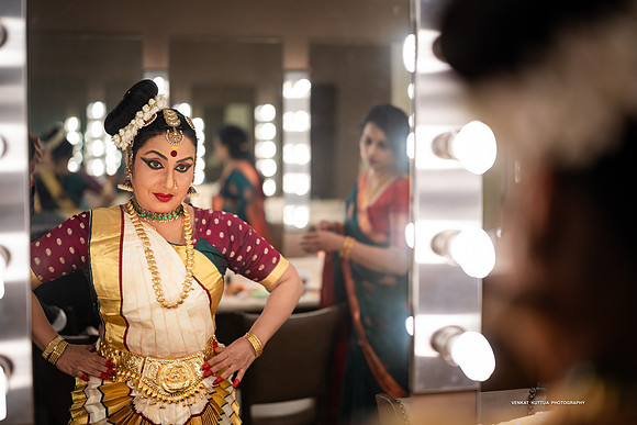 25-Lasya Lahari_VV209337