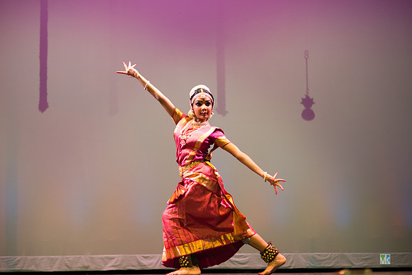 Dharshana_6004323