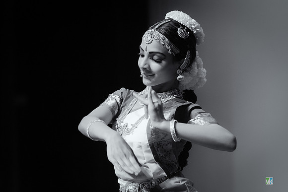 Dharshana_1117345-Edit