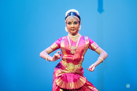 Dharshana_D3S3490