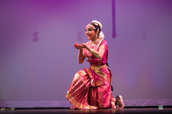 Dharshana_6004383