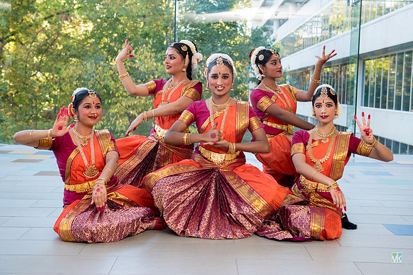 Samyuktam AR2016__7502400