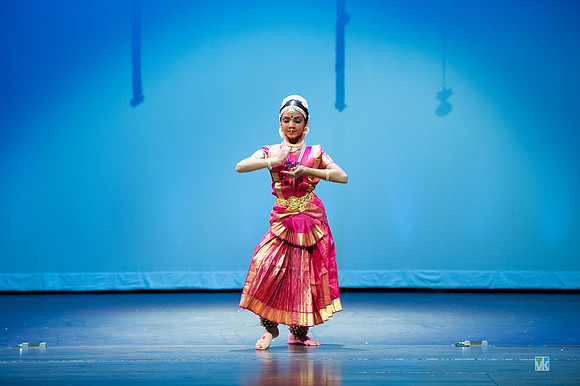 Dharshana_D3S3552
