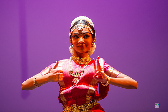 Dharshana_D3S3806