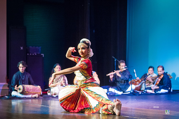 Dharshana_D3S3832