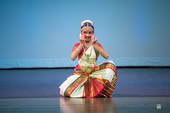 Dharshana_6004619