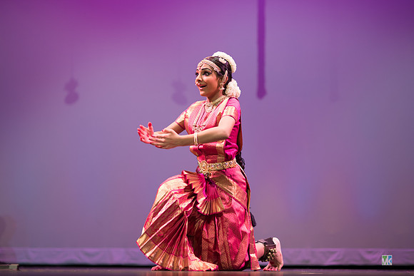 Dharshana_6004381