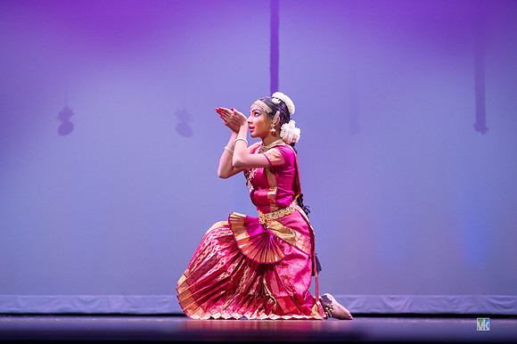Dharshana_D3S3765