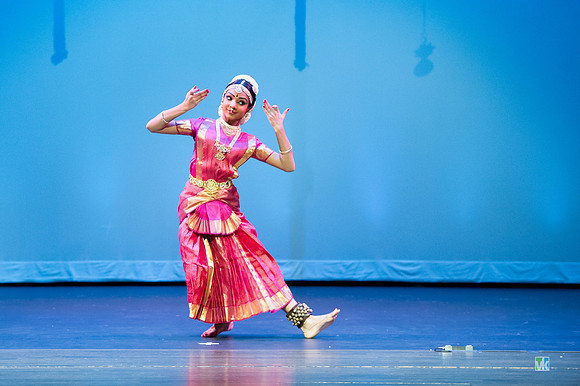 Dharshana_D3S3468