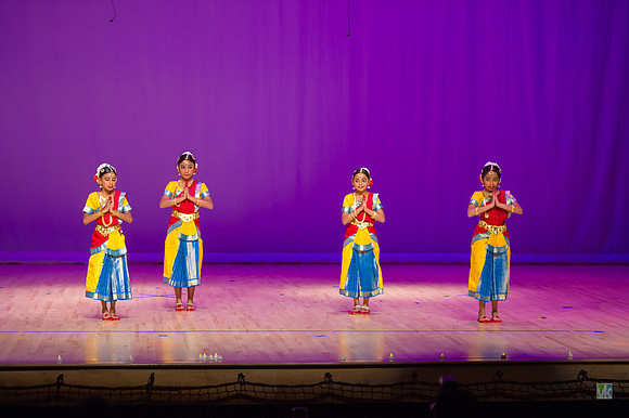Samyuktam AR2016__D3S8211