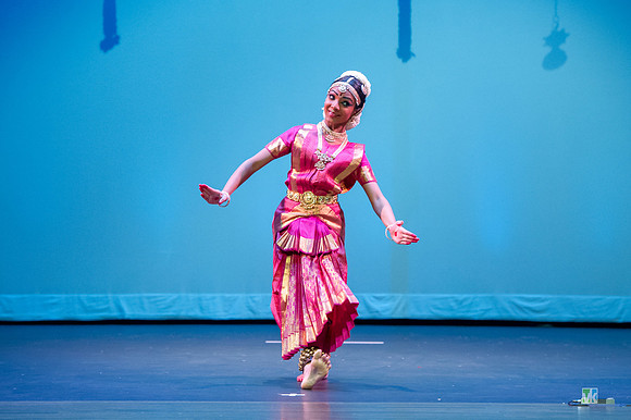 Dharshana_D3S3534