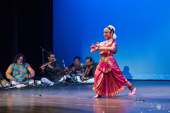 Dharshana_1116045