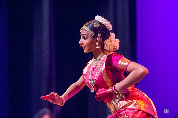 Dharshana_D3S3714