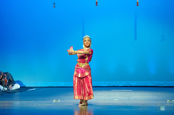 Dharshana_D3S3664