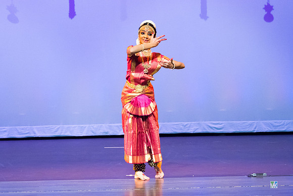Dharshana_1116410