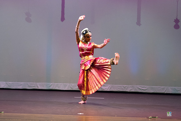 Dharshana_1116587