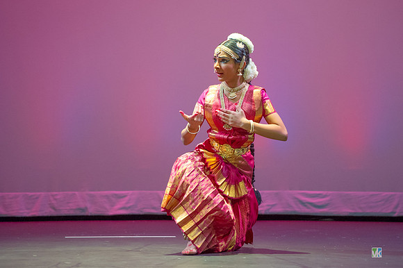 Dharshana_D3S3641