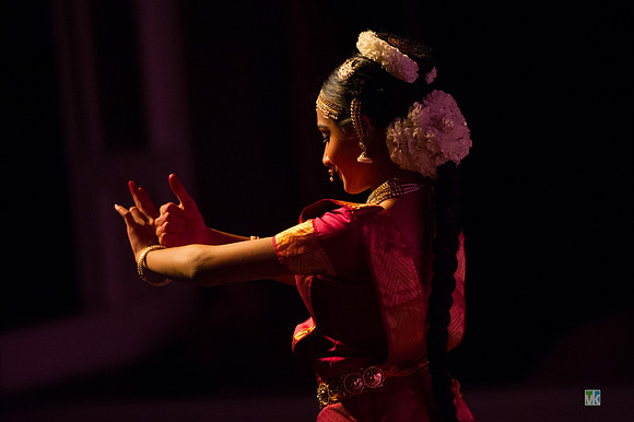 Dharshana_D3S3701