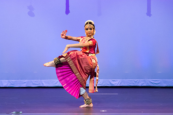 Dharshana_1116387